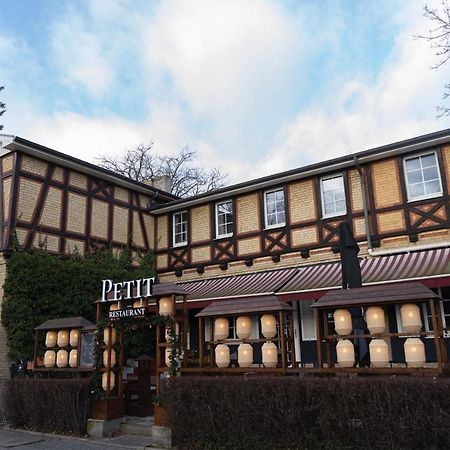 Hotel Petit Wannsee ベルリン エクステリア 写真