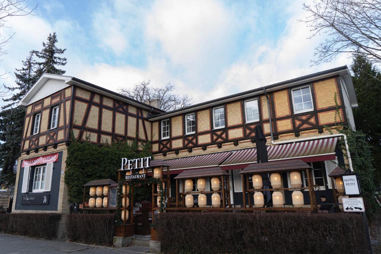 Hotel Petit Wannsee ベルリン エクステリア 写真